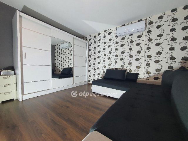 Eladó családi ház, Sárándon 24.9 M Ft, 1 szobás