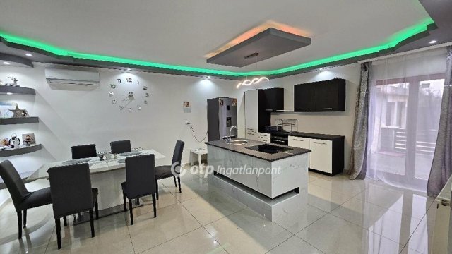 Eladó családi ház, Pusztaszabolcson 89 M Ft, 3 szobás