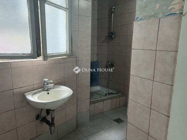 Eladó családi ház, Budapesten, VIII. kerületben 329 M Ft