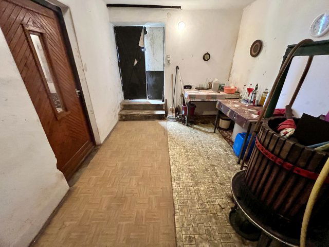 Eladó családi ház, Csákberényben 9.9 M Ft, 1 szobás