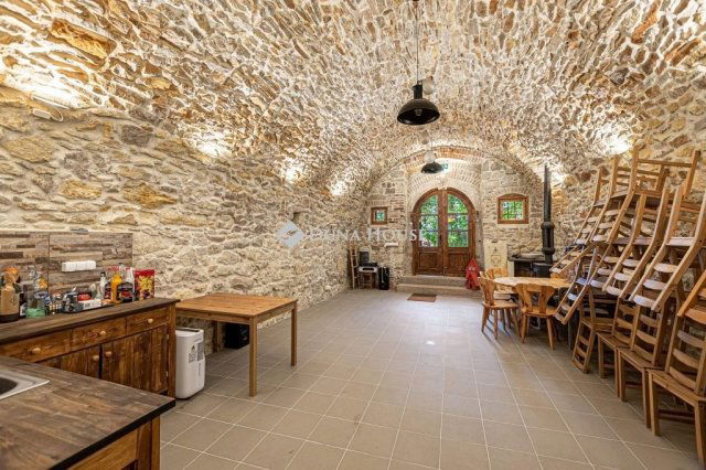 Eladó mezogazdasagi ingatlan, Pátyon 49.5 M Ft