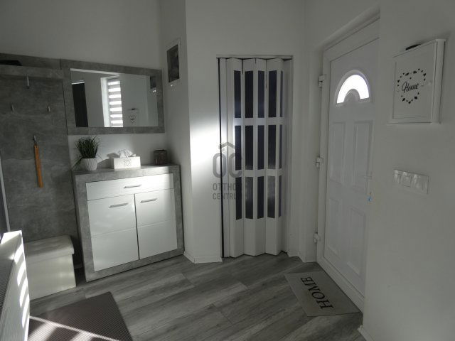 Eladó családi ház, Pécsett 120 M Ft, 4 szobás