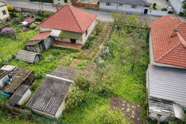 Eladó családi ház, Hevesen 25.5 M Ft, 2 szobás