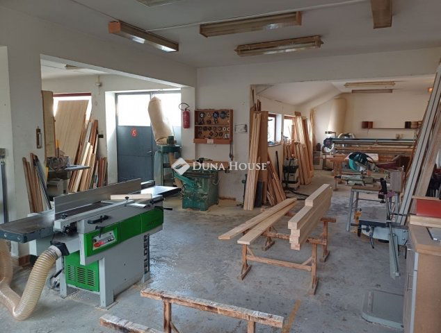 Eladó családi ház, Tárnokon 268 M Ft, 5 szobás