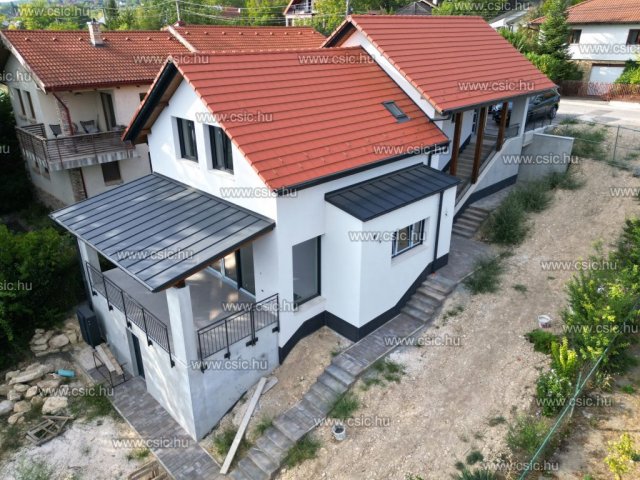 Eladó családi ház, Ürömön 239.9 M Ft, 4 szobás