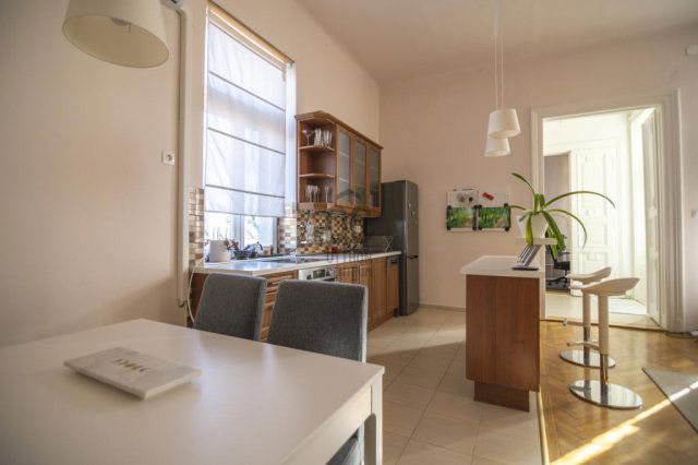 Eladó téglalakás, Budapesten, IX. kerületben 127 M Ft, 3 szobás