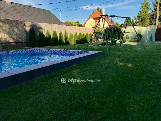 Eladó családi ház, Taksonyon 183 M Ft, 5 szobás