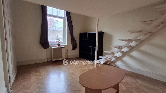 Eladó téglalakás, Budapesten, VIII. kerületben 65.5 M Ft