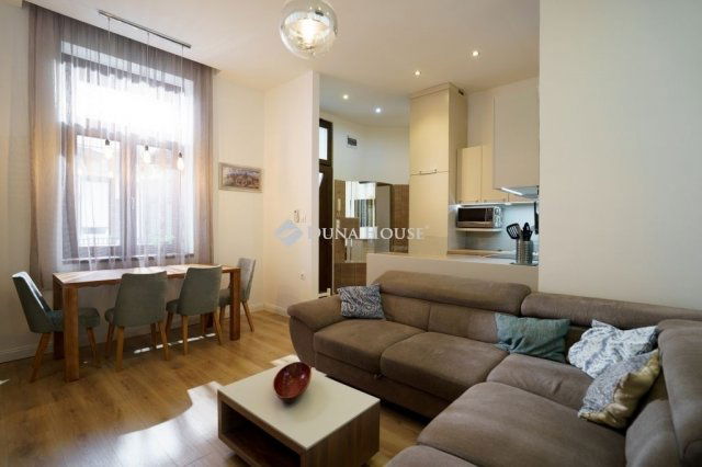 Eladó téglalakás, Budapesten, VII. kerületben 104 M Ft, 3 szobás