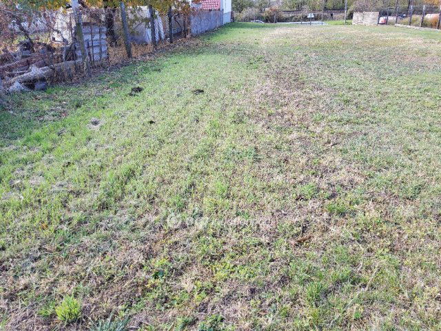 Eladó telek, Hatvanban 16 M Ft / költözzbe.hu