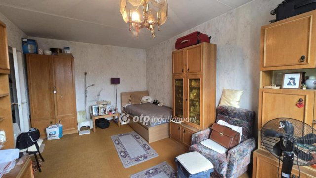 Eladó panellakás, Hajdúszoboszlón 46.5 M Ft, 1+1 szobás