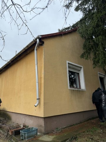 Eladó családi ház, Baracskán 55 M Ft, 3 szobás