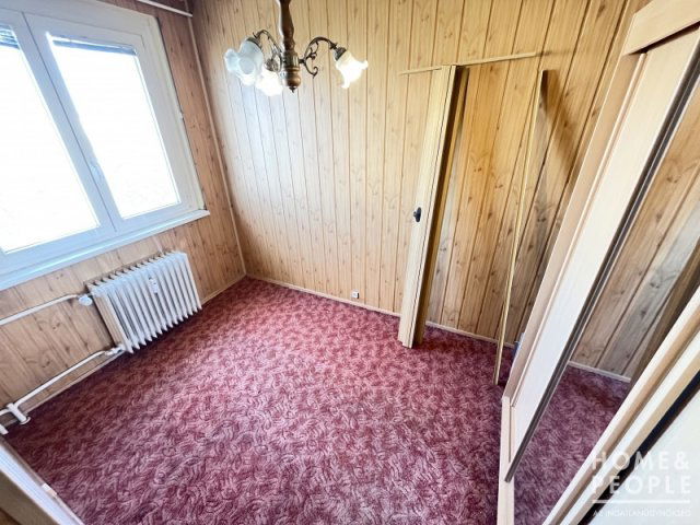 Eladó téglalakás, Szegeden 54.999 M Ft, 2+2 szobás