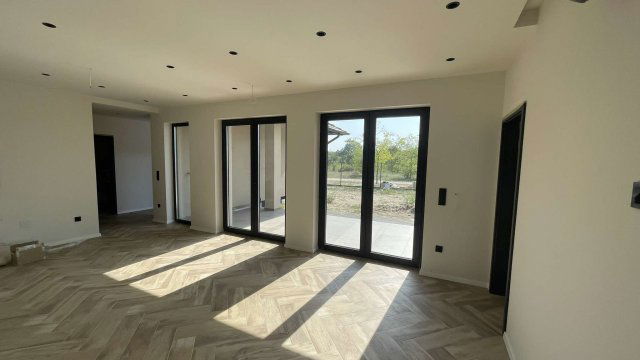 Eladó ikerház, Dunavarsányban 97.8 M Ft, 4 szobás