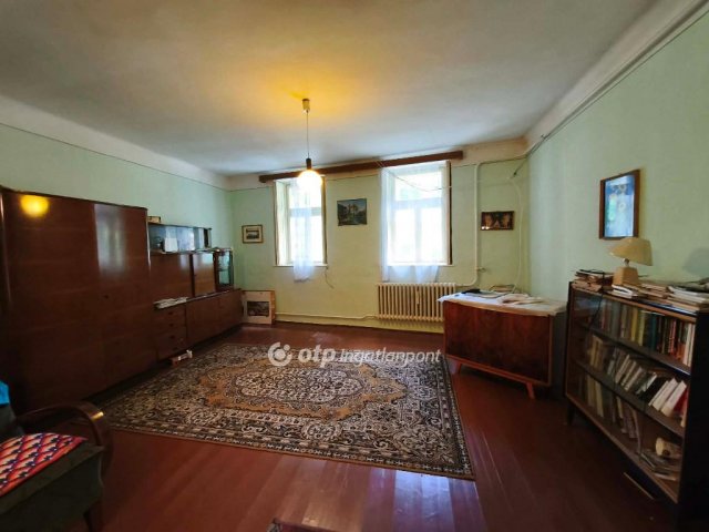 Eladó családi ház, Szentesen 19.99 M Ft, 2 szobás