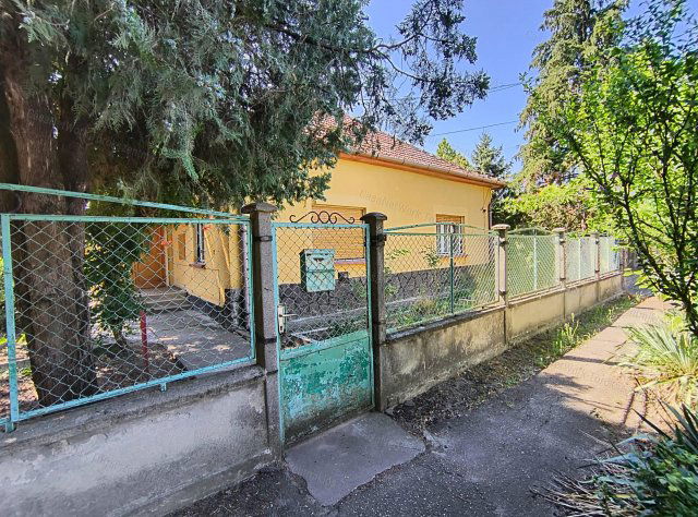 Eladó családi ház, Törökszentmiklóson 23.9 M Ft, 2 szobás