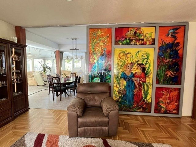 Eladó családi ház, Budapesten, II. kerületben 321.5 M Ft