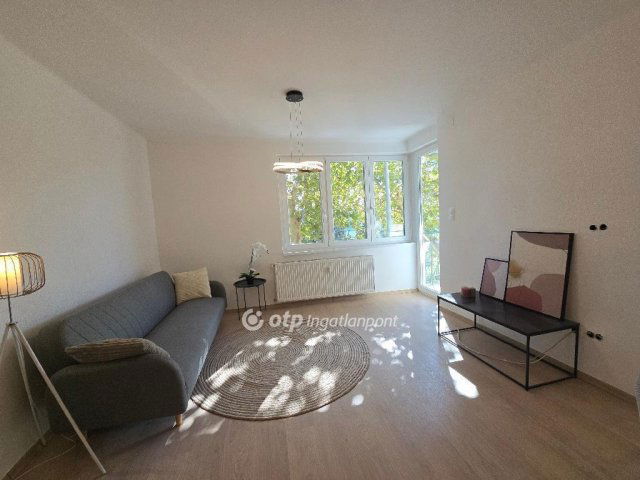 Eladó téglalakás, Budapesten, III. kerületben 120 M Ft