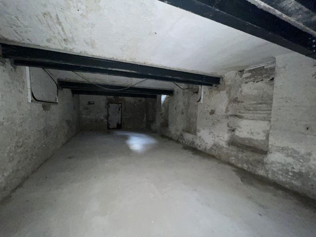 Eladó ipari ingatlan, Budapesten, XIII. kerületben 119 M Ft