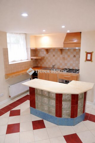 Eladó téglalakás, Sopronban 39.5 M Ft, 2 szobás