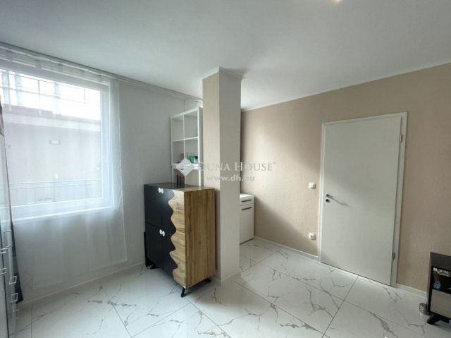 Eladó téglalakás, Budapesten, VIII. kerületben 82 M Ft