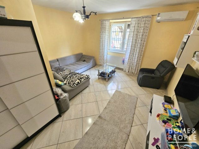 Eladó családi ház, Szegeden 85.99 M Ft, 5 szobás
