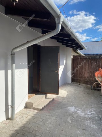 Eladó családi ház, Szegeden 79.5 M Ft, 2 szobás