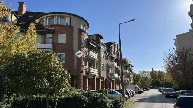 Eladó téglalakás, Kecskeméten 60.1 M Ft, 2 szobás