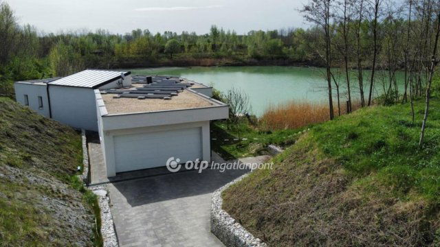 Eladó nyaraló, Szerecsenyen 299 M Ft, 2+2 szobás