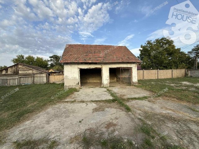 Eladó családi ház, Szabadszálláson 26.9 M Ft, 3 szobás