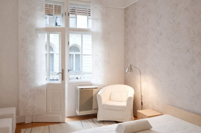 Kiadó téglalakás, albérlet, VI. kerületben, Paulay Ede utcában