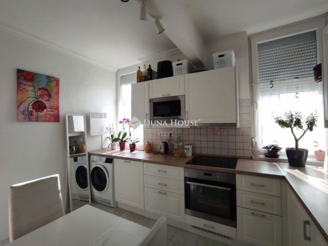 Eladó téglalakás, Budapesten, IV. kerületben 78.5 M Ft, 2 szobás