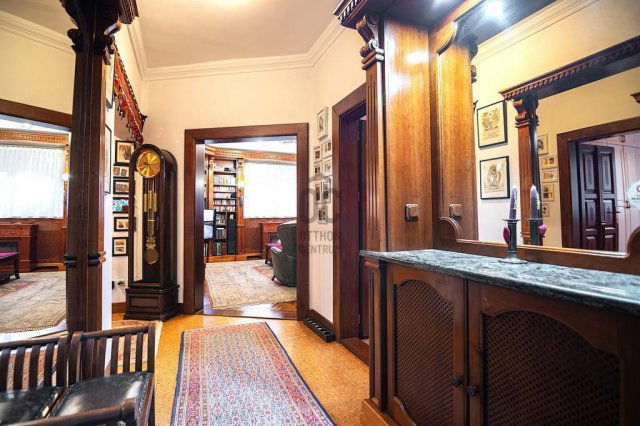 Eladó családi ház, Budapesten, XV. kerületben 194 M Ft, 6 szobás