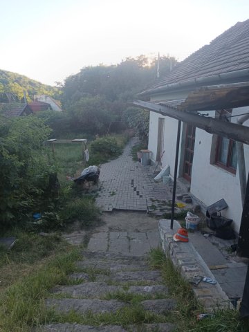 Eladó családi ház, Salgótarjánban, Aknász úton 10 M Ft