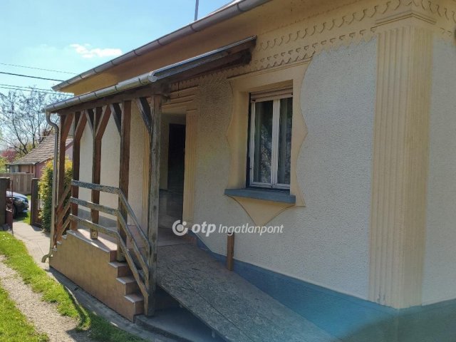 Eladó családi ház, Perkátán 50 M Ft, 2+1 szobás