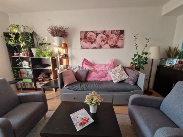 Eladó téglalakás, Budapesten, IV. kerületben, Baross utcában