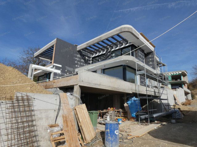 Eladó ikerház, Budapesten, III. kerületben 265 M Ft, 5 szobás