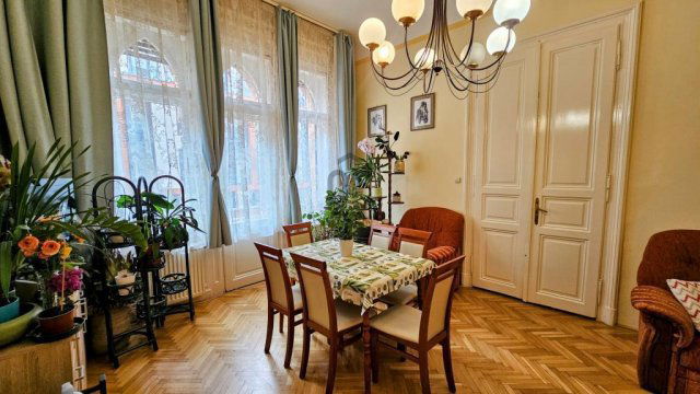 Eladó téglalakás, Budapesten, VI. kerületben 114.9 M Ft