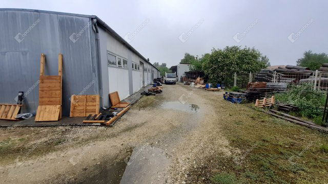 Eladó ipari ingatlan, Pápán 77 M Ft / költözzbe.hu