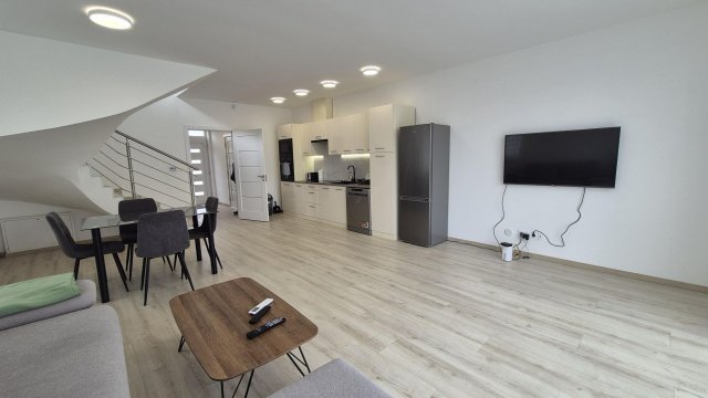 Kiadó ikerház, albérlet, Debrecenben 799 E Ft / hó, 5 szobás