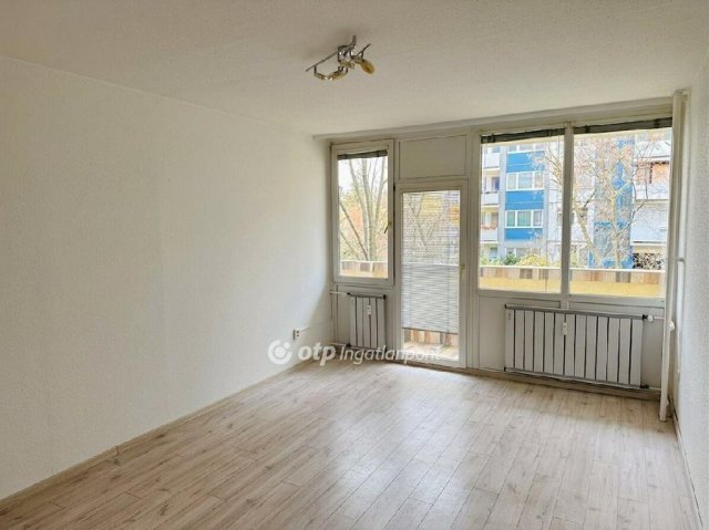 Eladó téglalakás, Budapesten, XIV. kerületben 100 M Ft, 3 szobás