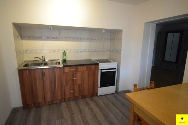 Eladó téglalakás, Kőszegen 18 M Ft, 1 szobás