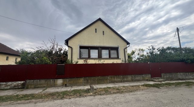 Eladó családi ház, Sarkadon 21.9 M Ft, 2 szobás