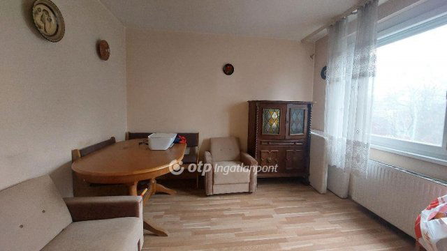 Eladó panellakás, Budapesten, XV. kerületben 72 M Ft, 3 szobás
