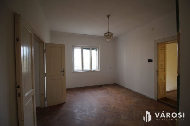 Eladó családi ház, Peresznyén 38.3 M Ft, 3 szobás