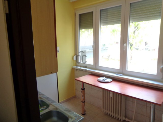 Eladó panellakás, Kecskeméten 44.9 M Ft, 2 szobás