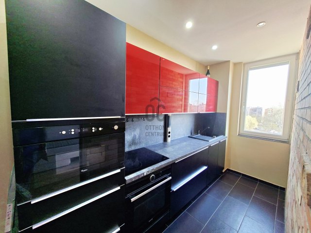 Eladó téglalakás, Budapesten, XXI. kerületben, Csikó sétányon