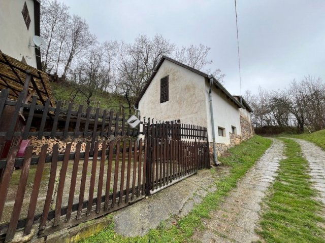 Eladó családi ház, Óbányán 55 M Ft, 4 szobás