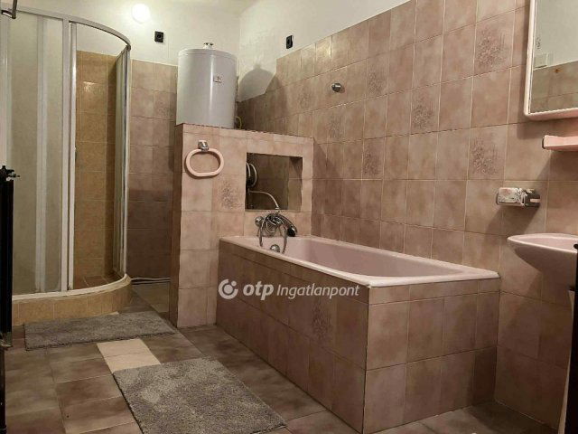 Eladó téglalakás, Nyíregyházán 64.9 M Ft, 2+2 szobás