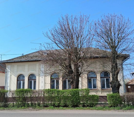 Eladó családi ház, Törökszentmiklóson 44 M Ft